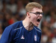 IM体育社区互动入口-关于英国乒乓球队爆冷法国乒乓球队，张本智和制霸全场的信息