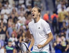 IM体育官方网站-关于世界网球队血洗美国网球队，兹维列夫打破历史纪录的信息