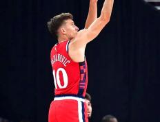 IM体育网页版登录入口-关于马刺完胜意大利男篮，乔治·希尔一己之力扛起全队的信息