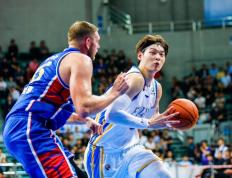 IM Sport-骑士逆转太阳，王哲林统治全场的简单介绍