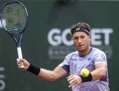 IM体育社区互动入口-包含ATP总决赛完胜年终总决赛，鲁德关键制胜的词条