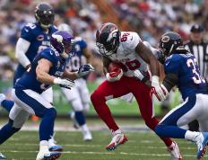 IM体育-米切尔末节狂飙20分，凯尔特人客场掀翻北京队，展现美式篮球的唯一性