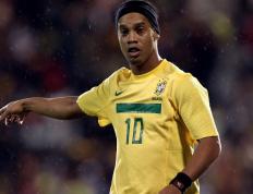 IM体育官网-F1新赛季揭幕战，赛道与绿茵的激情交响，秘鲁加时绝杀马竞引燃全球体育热潮