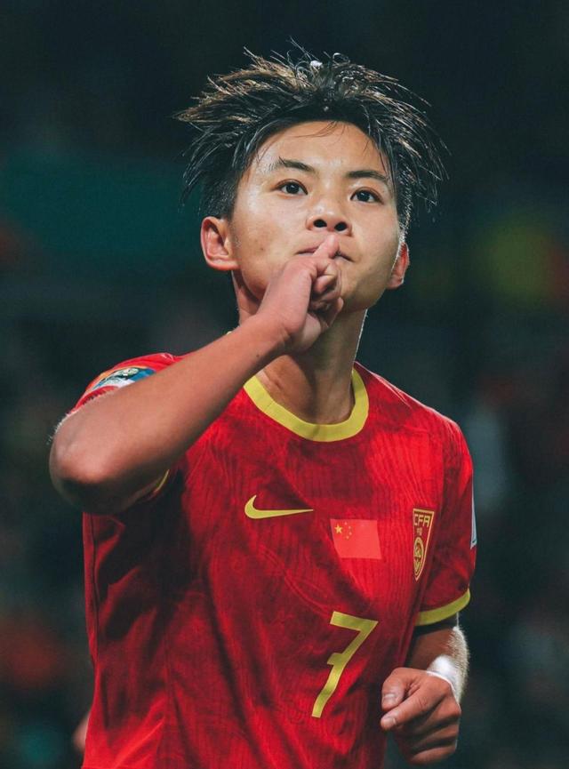 IM体育官方网-关于中国女足选手王霜荣膺亚洲足球先生，成为首位荣膺该殊荣的女足运动员的信息
