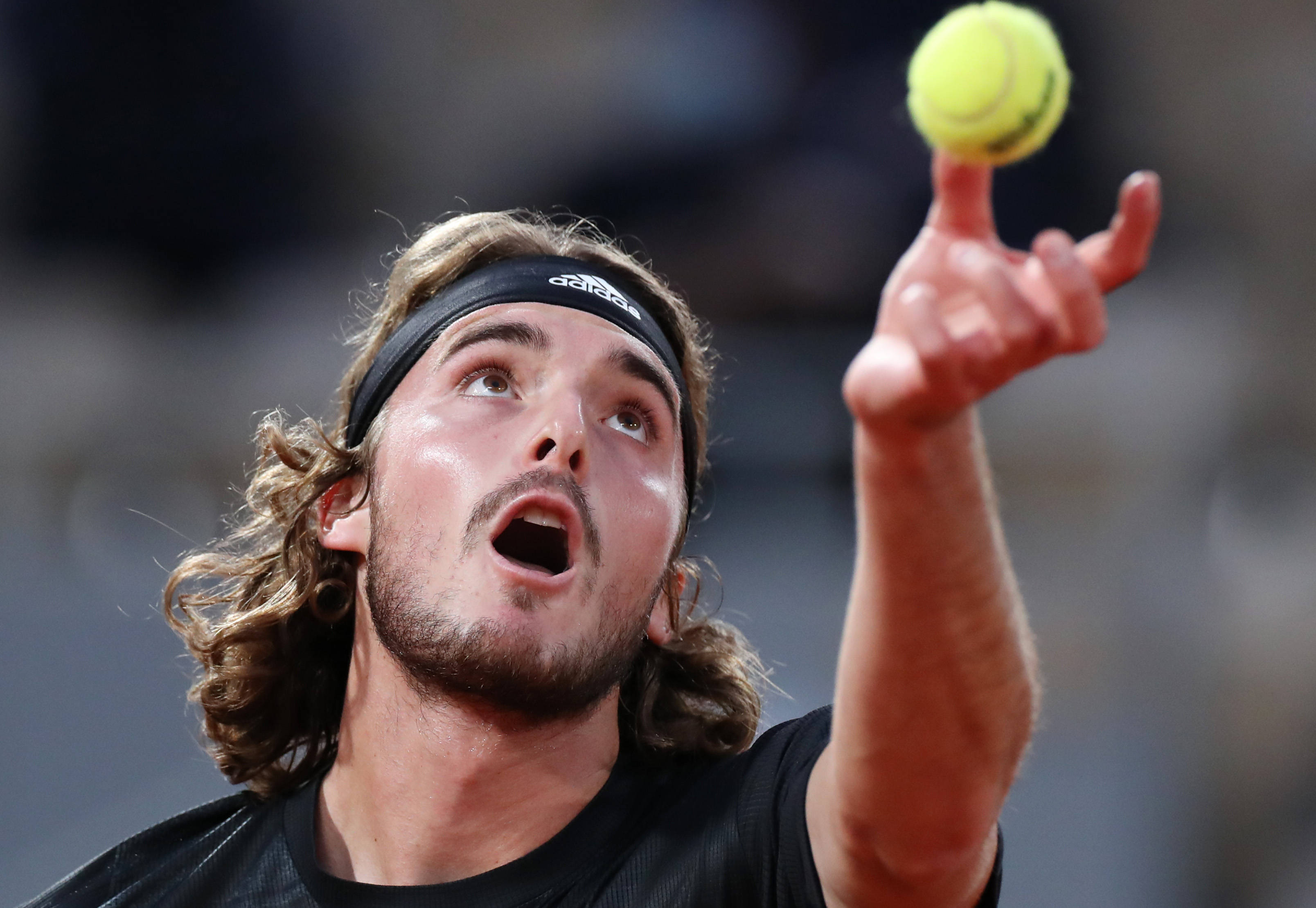 IM体育平台-关于法国网球队强势意大利网球队,西西帕斯送出助攻的信息