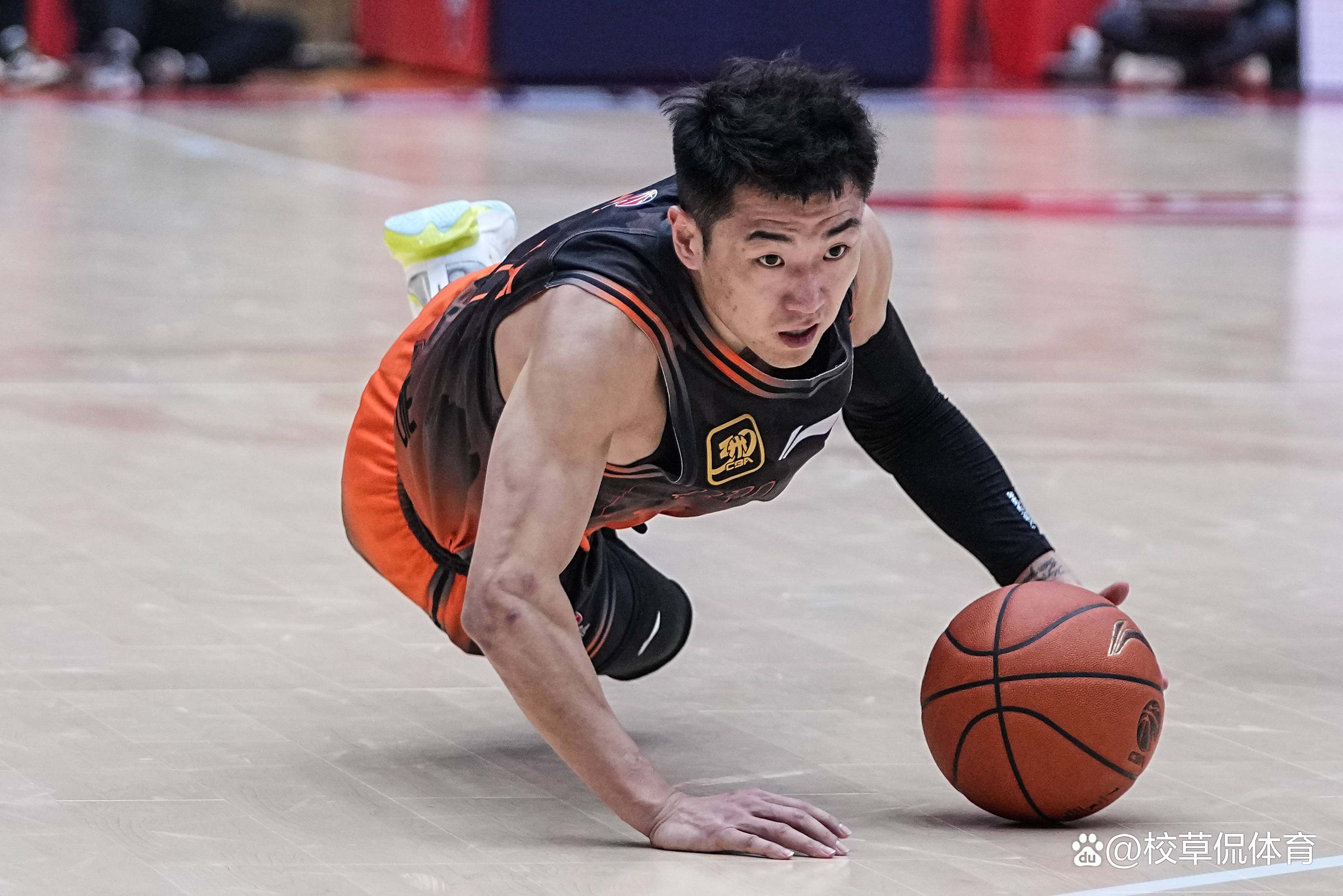 IM体育赛事直播入口-江苏男篮剑指前行,实现三连胜气势如虹提前晋级的简单介绍