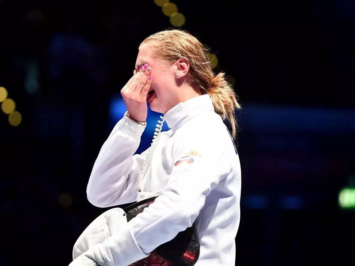 IM体育社区互动入口-丹麦击剑选手实现逆袭,夺魁