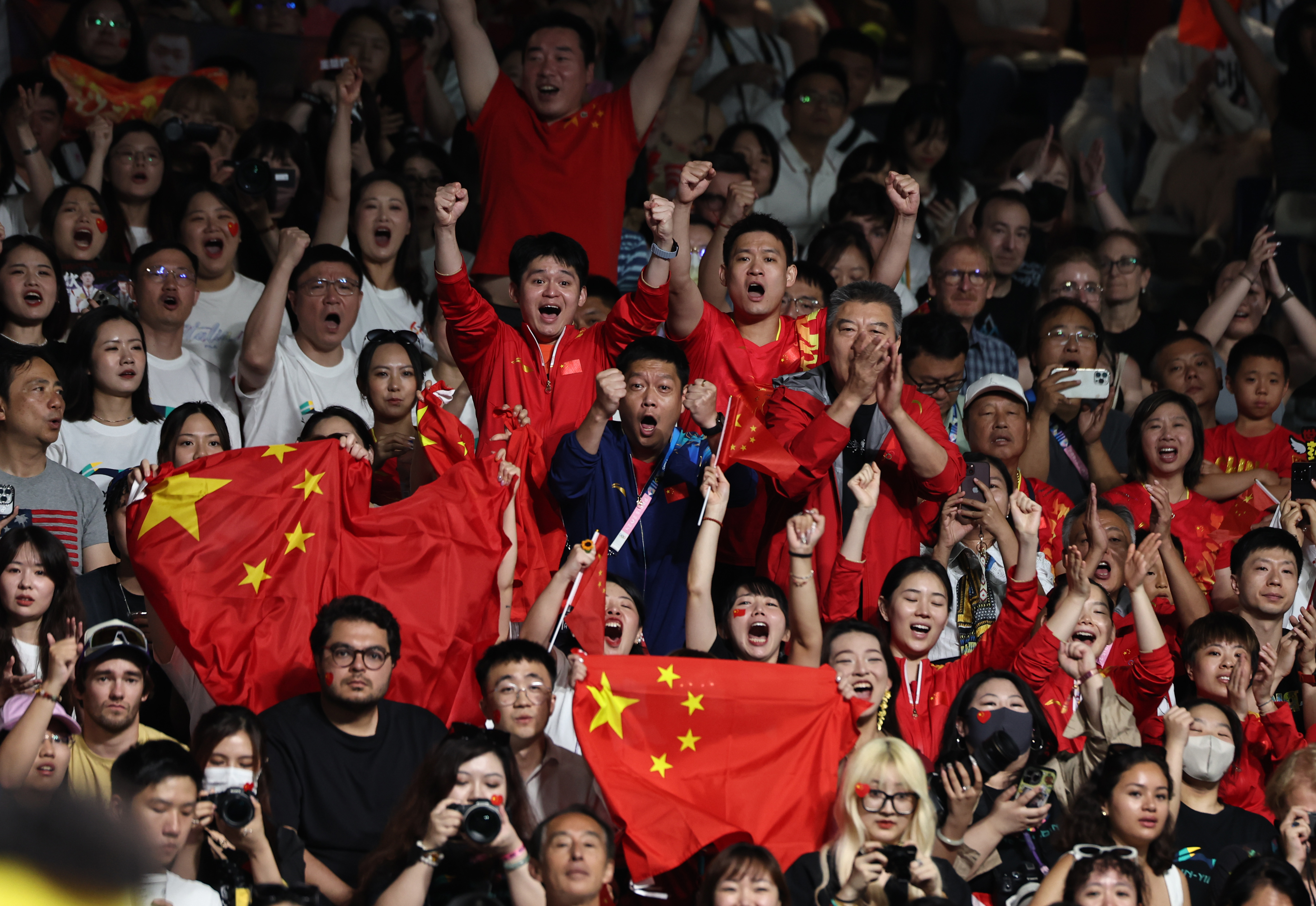 IM体育动画直播通道-乒乓球赛场火爆激动,选手们精湛技艺展现的简单介绍