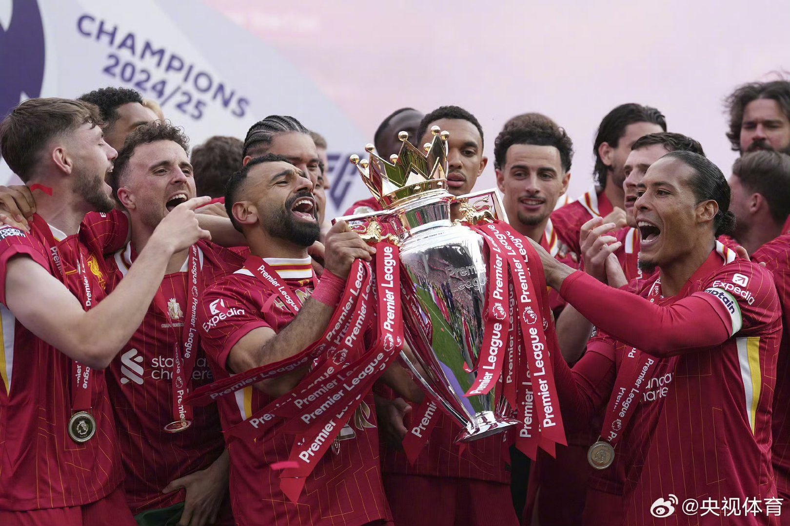 IM体育官方平台-奋勇争前!欧预赛比赛壮志凛然,誓夺冠军