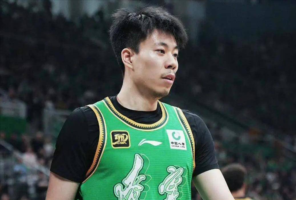 IM体育注册链接-雷霆碾压广东队，张镇麟高光表现的简单介绍